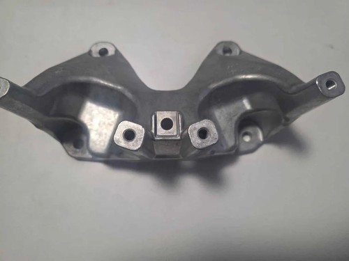 BMW 8 Gran Coupe G16, F93 Getriebehalter 6775909 3.00 Diesel 2015 34005922