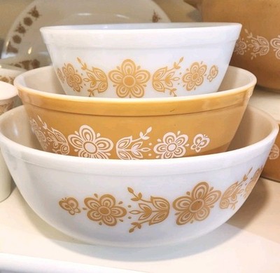 3 Vintage Pyrex Butterfly Gold Mixing Bowls 401 402 403