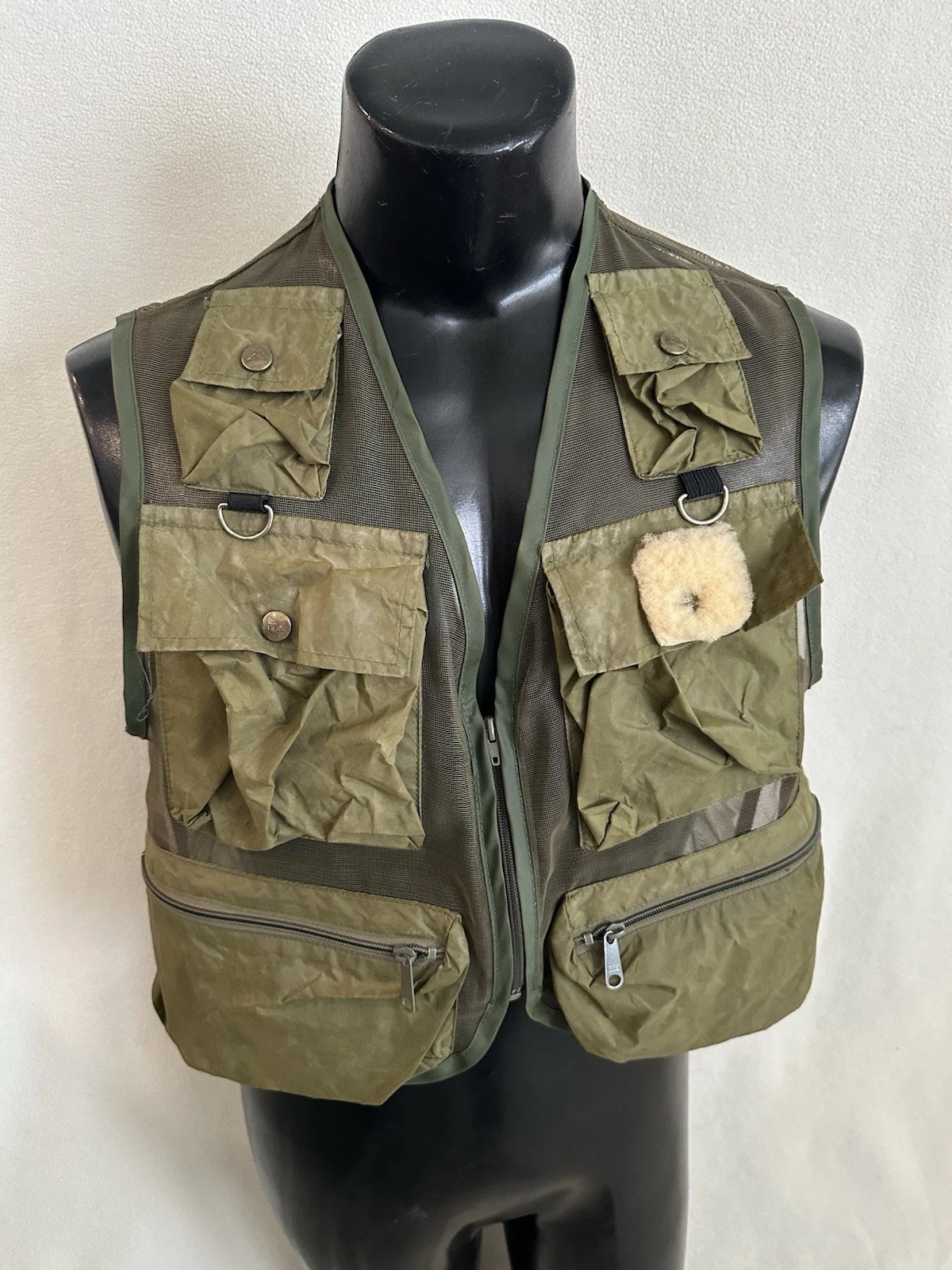 Eddie Bauer Fly Fishing Vest Men Small Ultra Lite Mesh W/Pockets & Net Hook NEW
Opens in a new windo