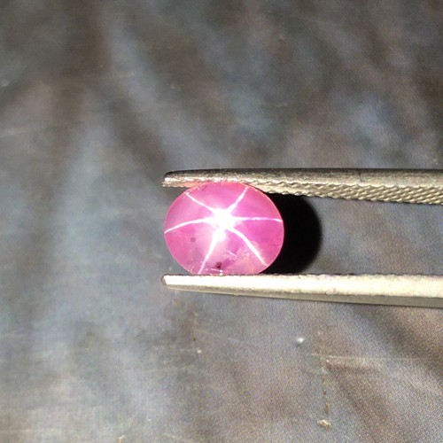 Zafiro estrella rosa natural sin tratar 2,06 quilates (Sri Lanka) | Certificado PGTL