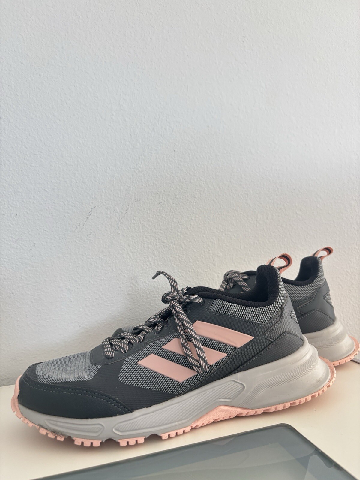 ADIDAS CLOUDFOAM GREY & PINK LACE UP TENNIS SHOES SZ 7.5