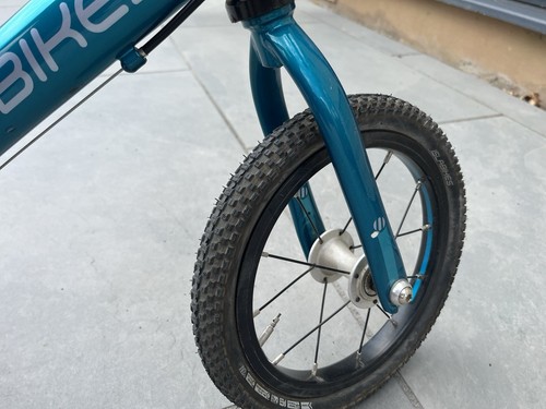 Islabikes Rothan 12" Balance Bike Lightweight - Picture 7 of 9