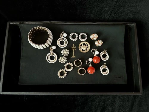 TRIFARI Lot Earrings Brooch Bracelet Dangle Rhodium Gold-Trifanium Crown