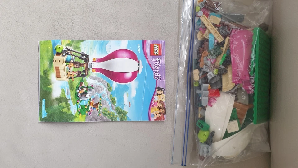 LEGO Friends 41097 Heartlake Hot Air Balloon, photo 3 sur 3