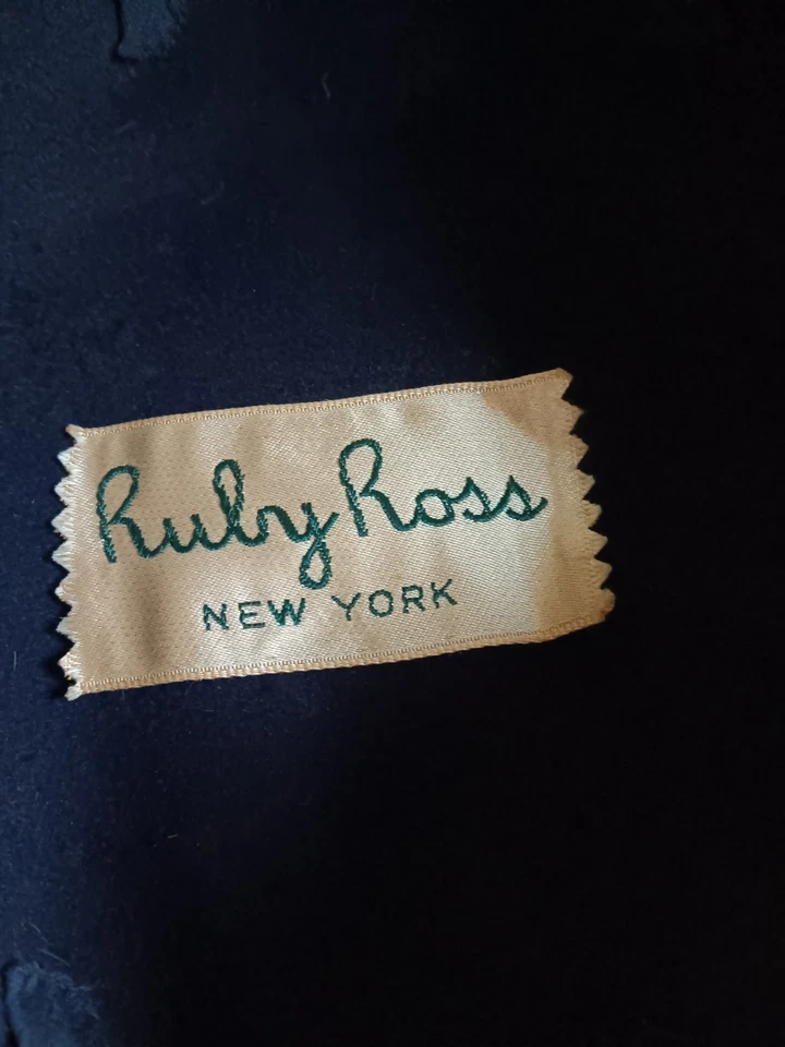 SOMBRERO DE COLECCIÓN - Ruby Ross NUEVA YORK 1940 Azul Marino Topper Sombrero Alta Costura Foto 4 de 4