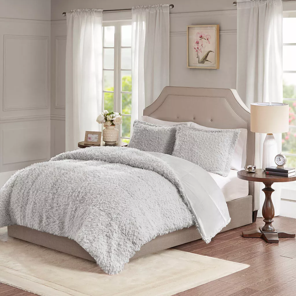 Chic Soft Grey Blush Faux Fur Box Quilted 3 pcs King Full Queen Comforter set