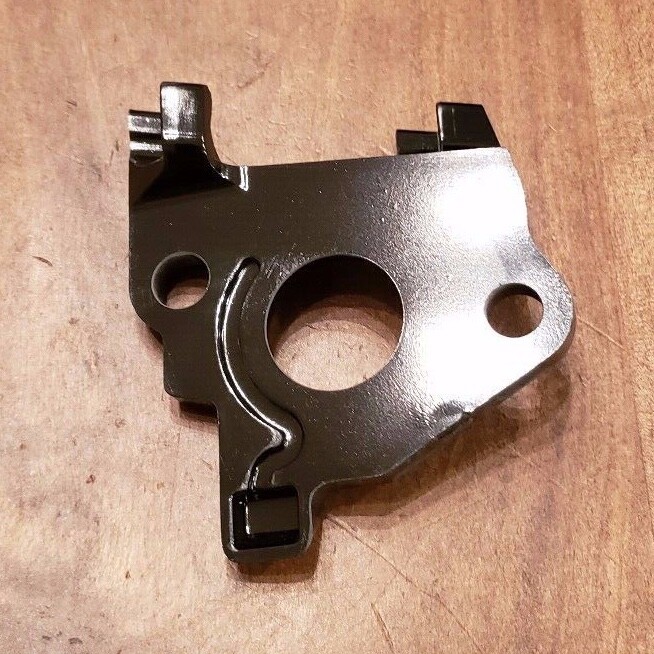 HONDA Carburetor Insulator Plate GX240 GX270 WT30 16211-ZE2-010