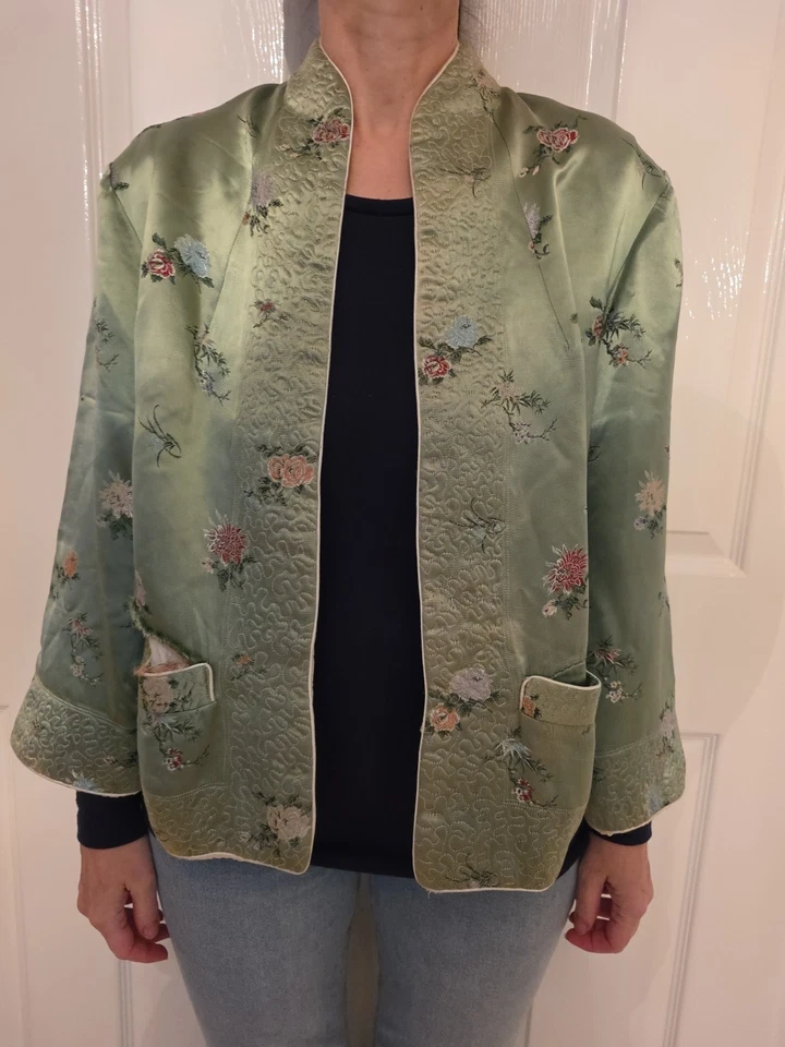 Beautiful Silk Chinese Embroidered Jacket, Vintage Or Possibly Antique - Image 3 of 4