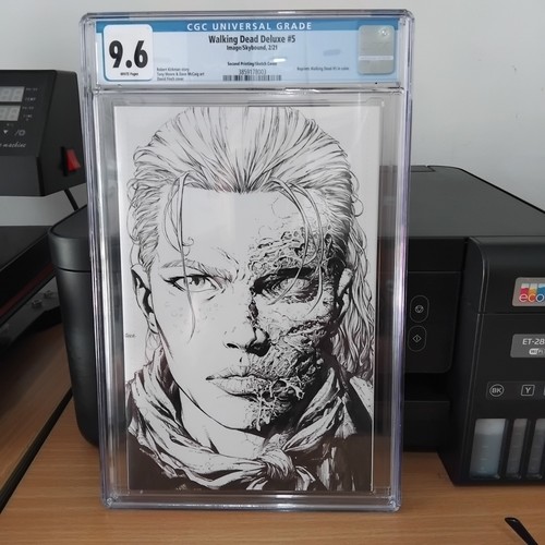 The Walking Dead Deluxe # 5 Sketch cover CGC 9.6 Comic