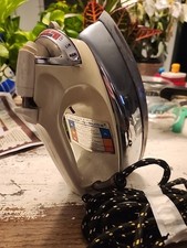 Wards Signature Steam Iron Working