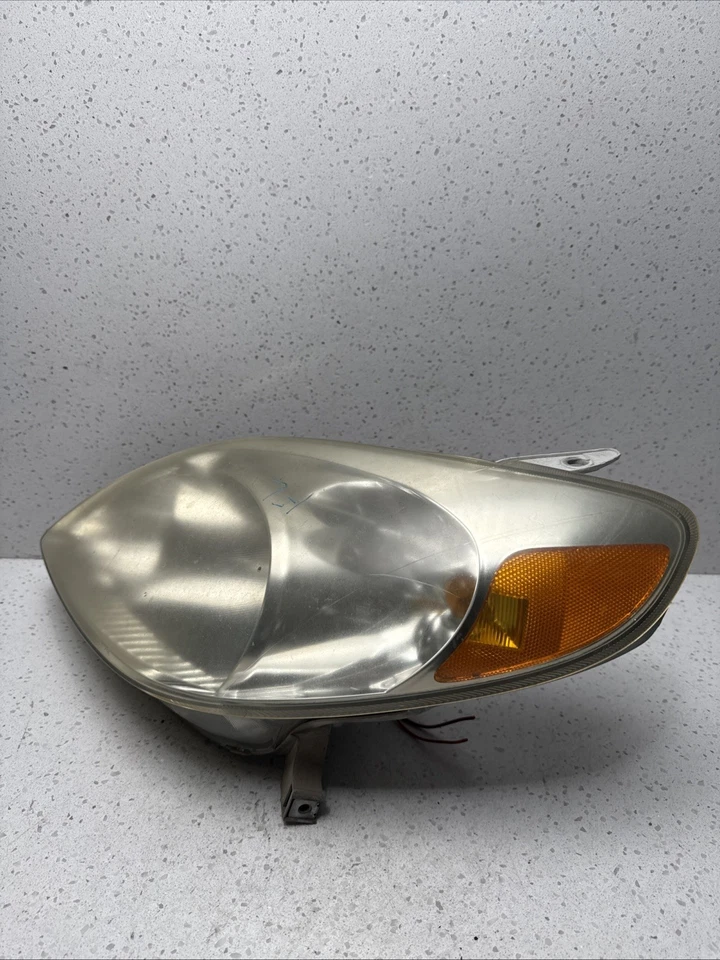 03-08 TOYOTA MATRIX Driver Left Headlight - Изображение 3 из 4