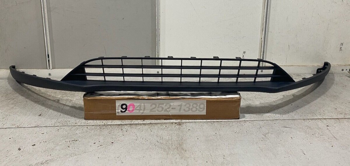 パーツ Boma vide pro 2016 model CRACKED* OEM 2016 2017 2018 Honda Civic Front Grille Molding Trim