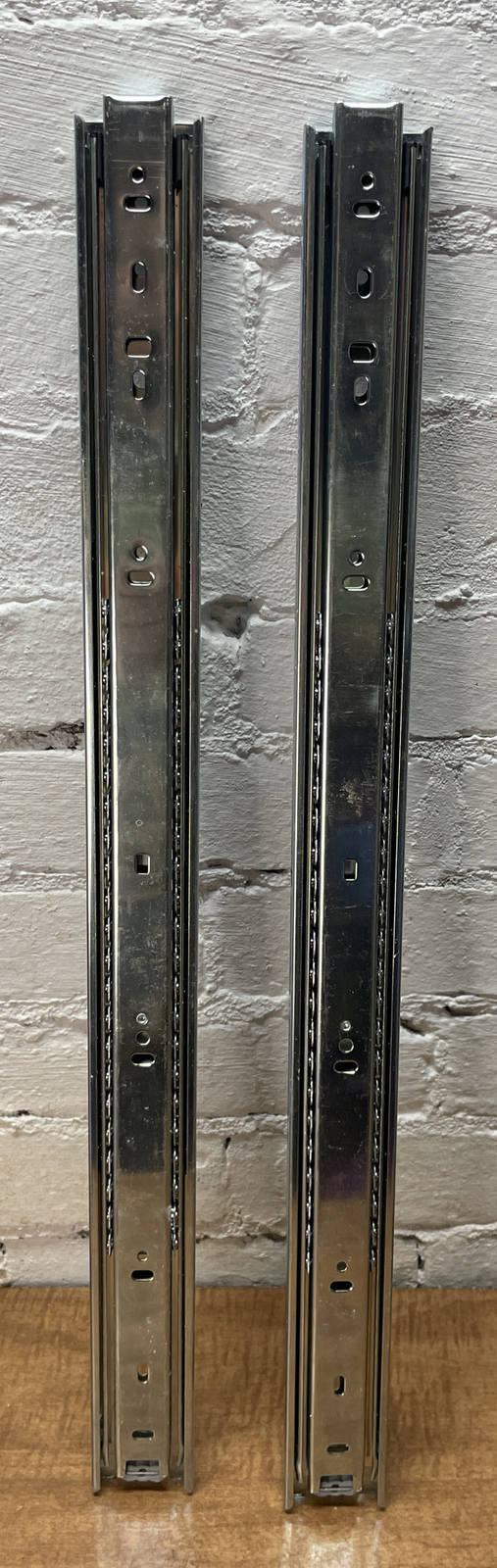 Ball Bearing 22in Extend To 44in Long With Lock