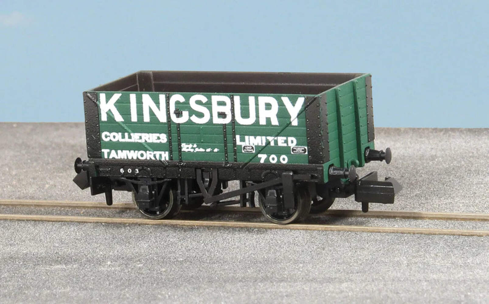 Peco NR7016P N Gauge 7 Plank Open Wagon Kingsbury