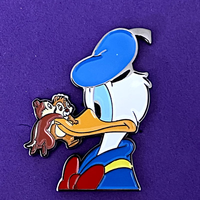 Schöner großer Pin, Badge, Anstecker, Donald Duck mit A- und B-Hörnchen