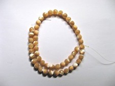 1 filo di madreperla naturale beige/bianca prima scelta mm.8 ,lungo 40 cm.