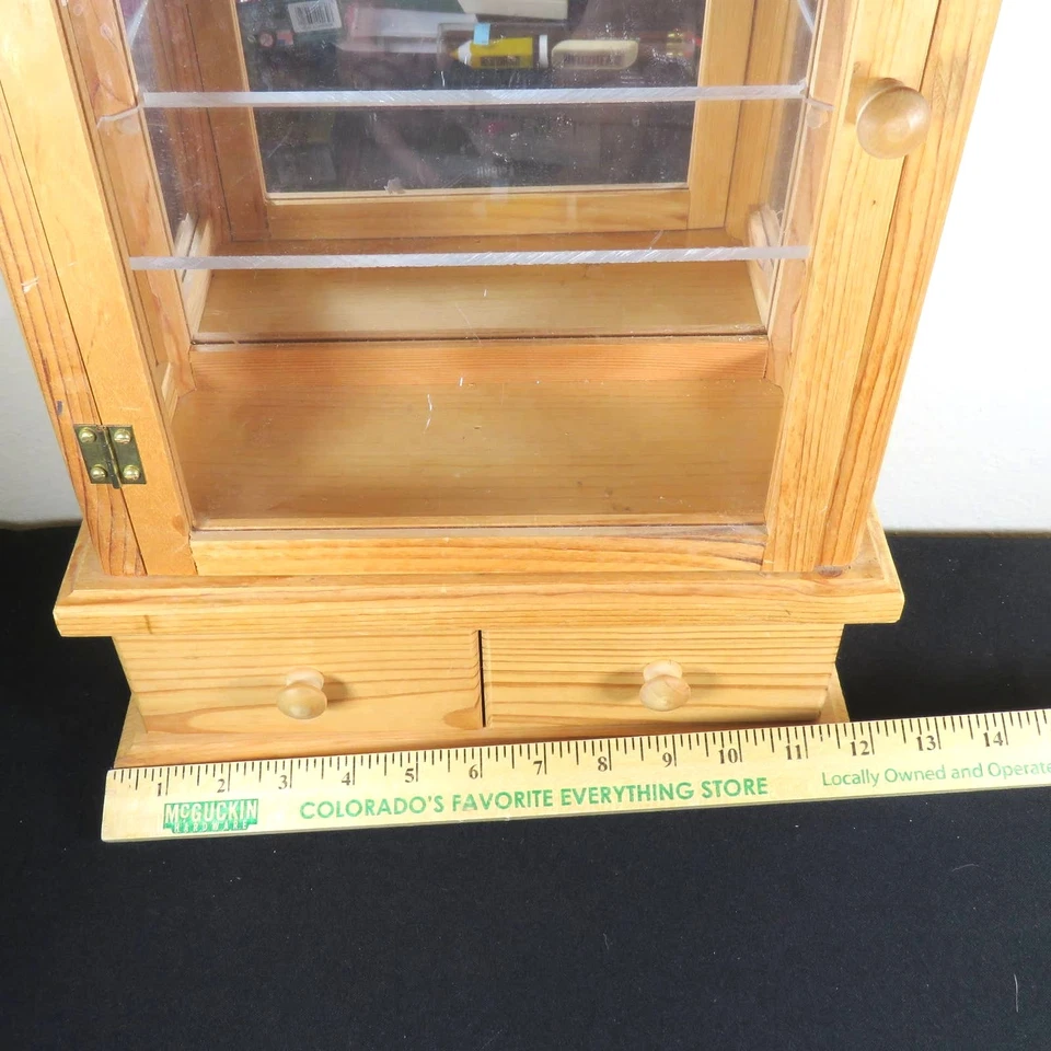Vitrina Madera Pino Puerta Plexiglás 2 Cajones Tres Estantes Curiosidades 19.5" Foto 3 de 4