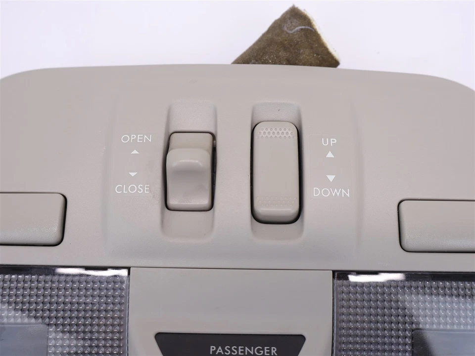 Lámpara de mapa interior luz domo delantera Subaru Legacy 2005-2009 OEM 05-09 Foto 4 de 4