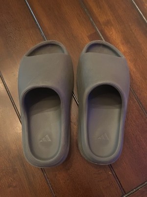 adidas Yeezy Slides 