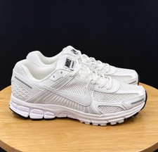 nike vomero 5 triple white