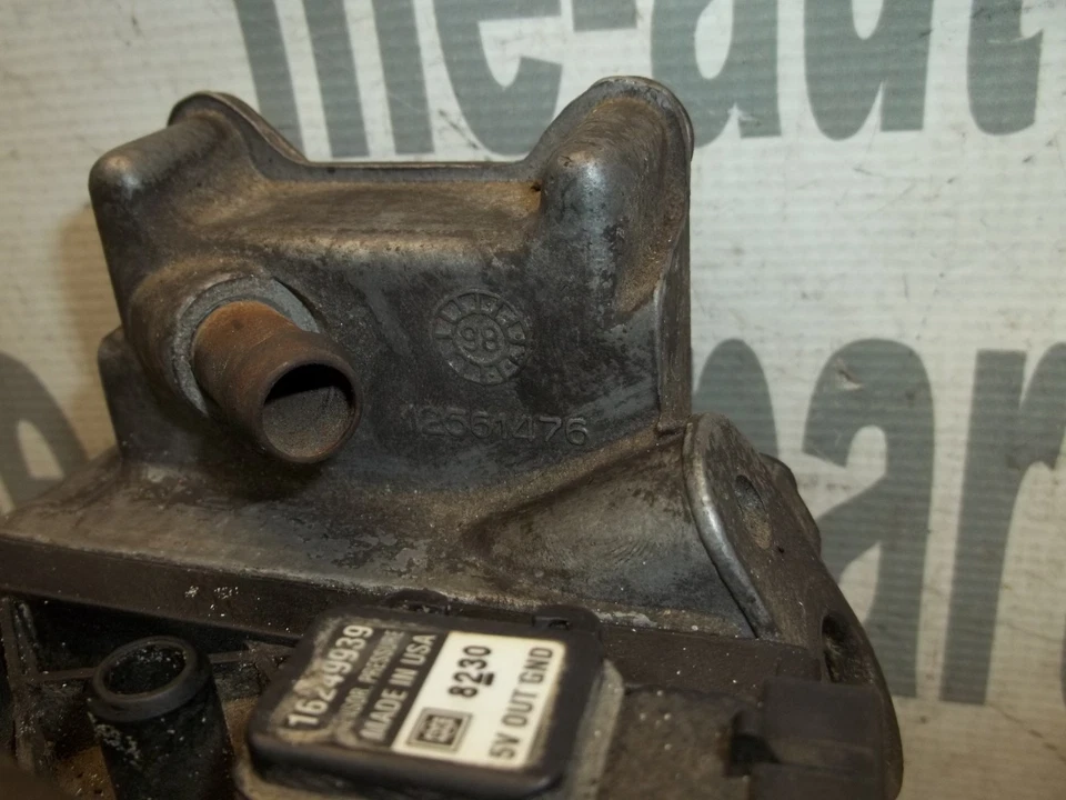 Верхний впускной коллектор пленум 96–99 Cadillac Deville Eldorado Seville 12560072 - Изображение 2 из 4