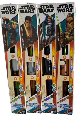 Hasbro Disney, Star Wars spada laser Forge Kyber Core Darksaber -NUOVO- 4 a $50 - Foto 5 di 12