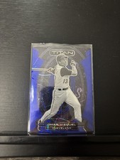 2023 Panini Chronicles - Titan Omar Vizquel #2 Blue Velocity Prizm /99