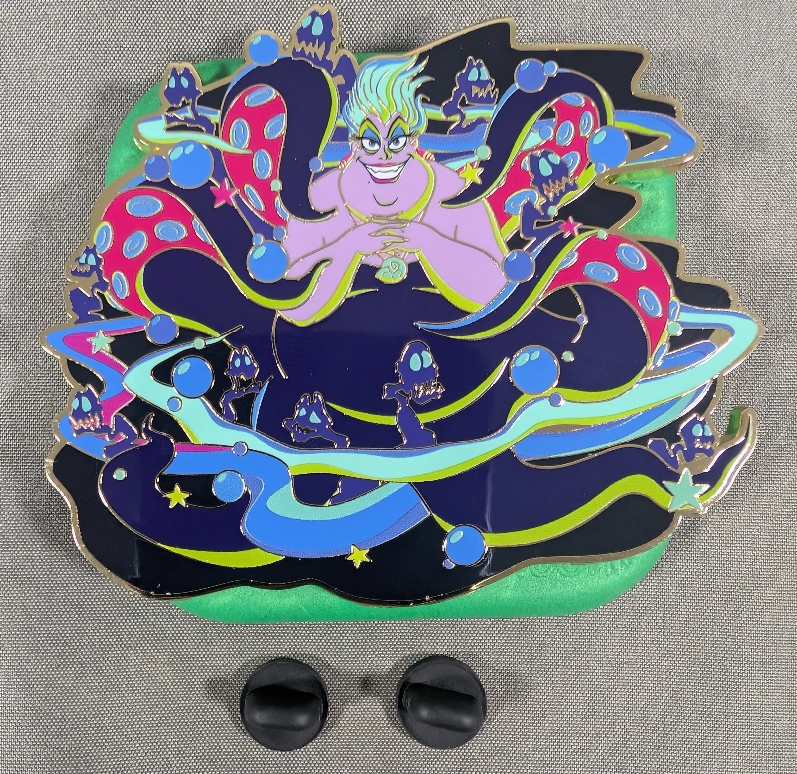 New PALM Disney Villains Ultraviolet Mystery Jumbo Trading Pin Ursula