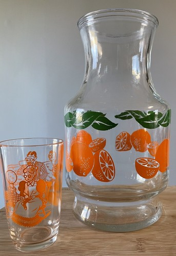 Juice Carafe + Bustling Betty Swanky Swig 2 Quart Capacity Jug Vtg - Picture 3 of 8