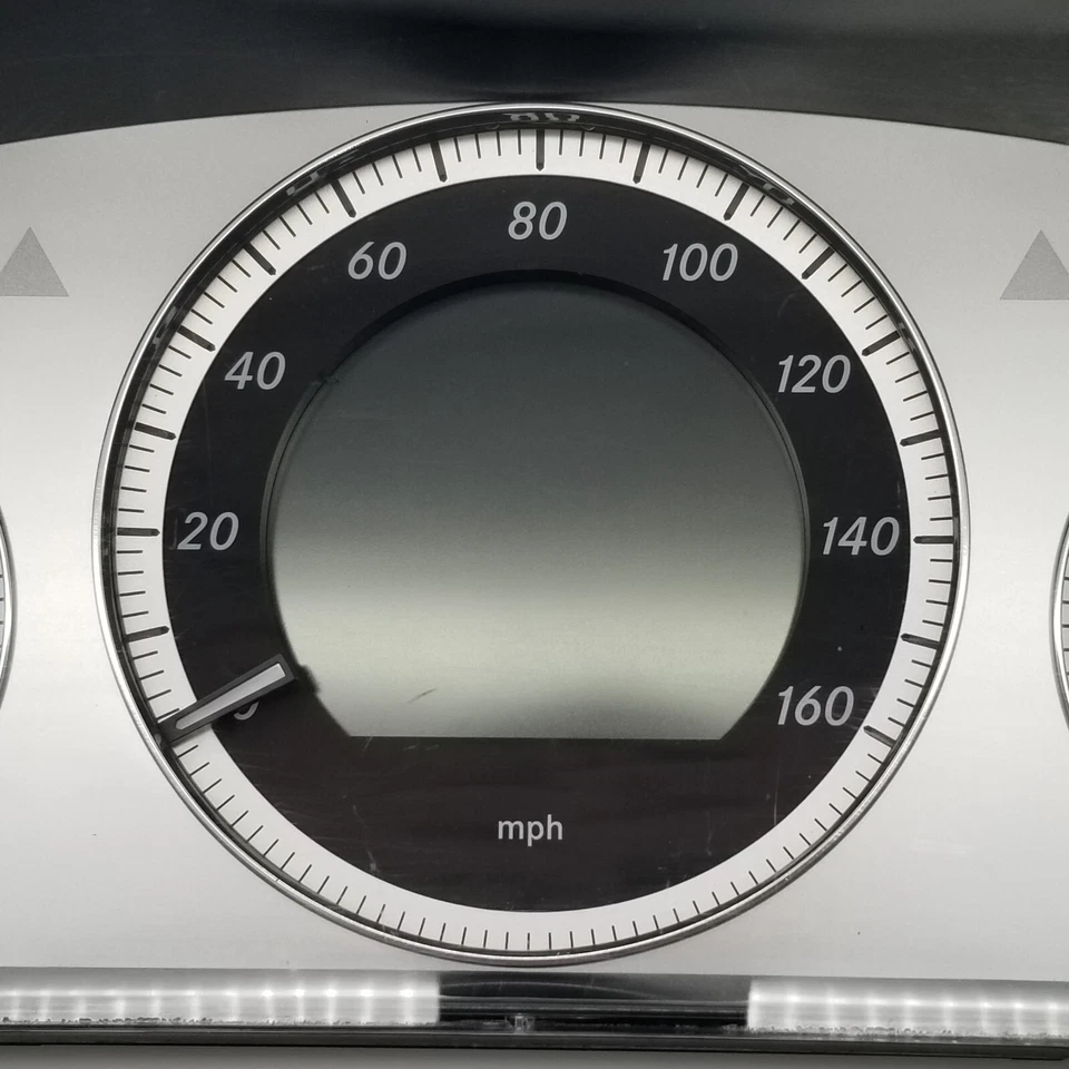 09 10 11 12 MERCEDES GLK350 SPEEDOMETER INSTRUMENT CLUSTER GAUGE A2045405728 - Image 3 of 4