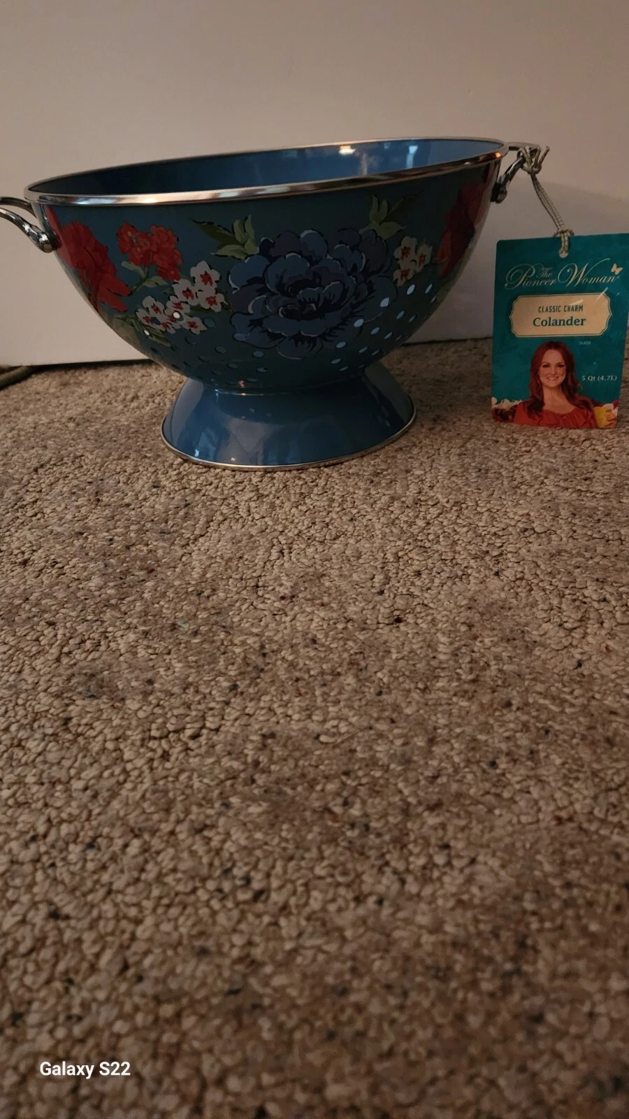 Brand New Pioneer Woman Classic Charm Colander!
Opens in a new window or tab