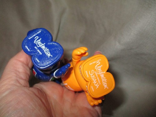 3" Disney Vinylmation figure set of 2 urban texting blue stars 123 numbers - Picture 3 of 3
