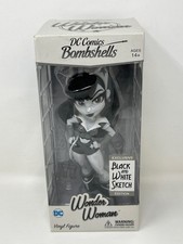 DC Comics Bombshells Wonder Woman Black and White Sketch Edition