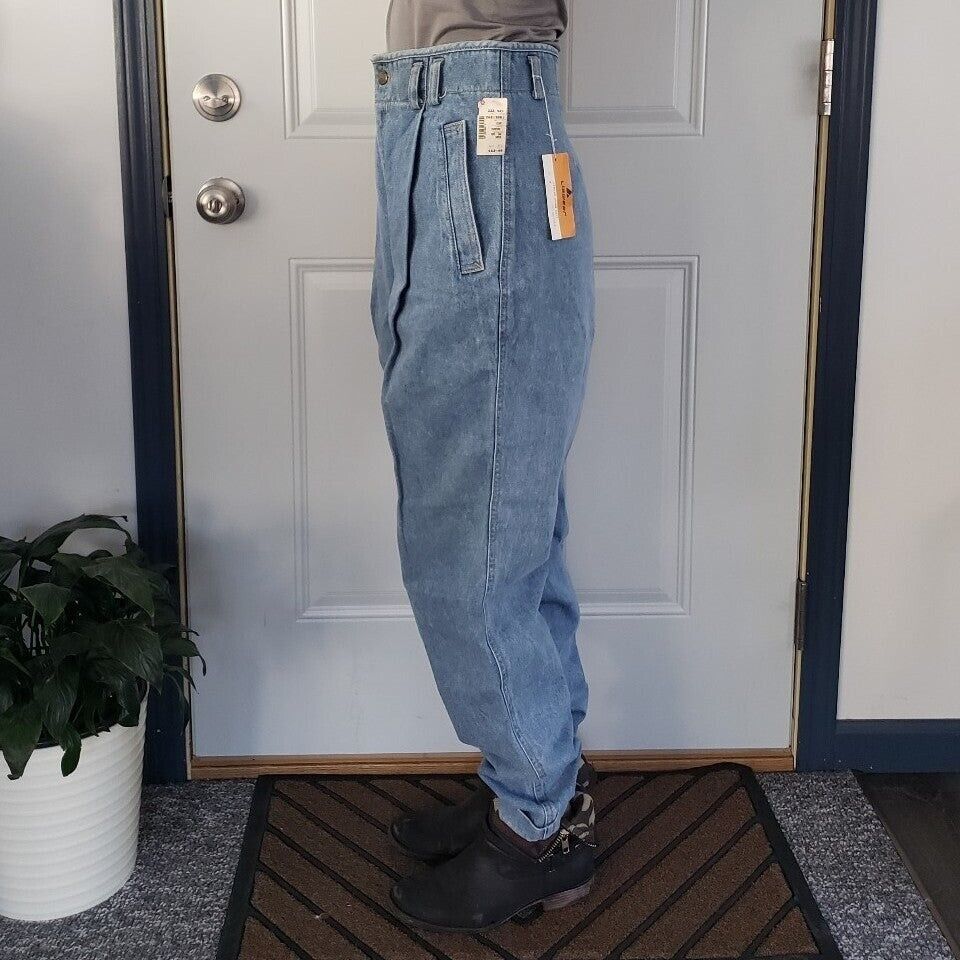 80s/90s Deadstock Liz Claiborne High Rise Jeans - image 2