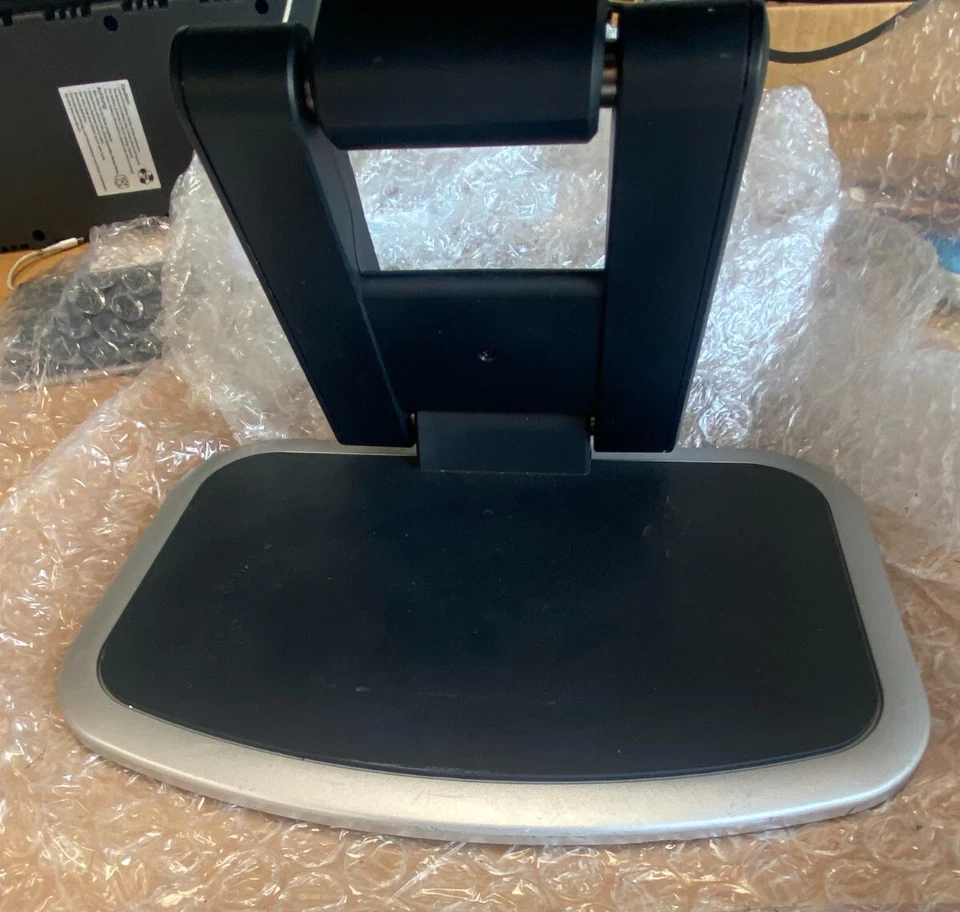 HP L1530 LCD Flat Panel Colour Monitor with Stand - 348998-001 - 331906-002 - Image 2 of 4