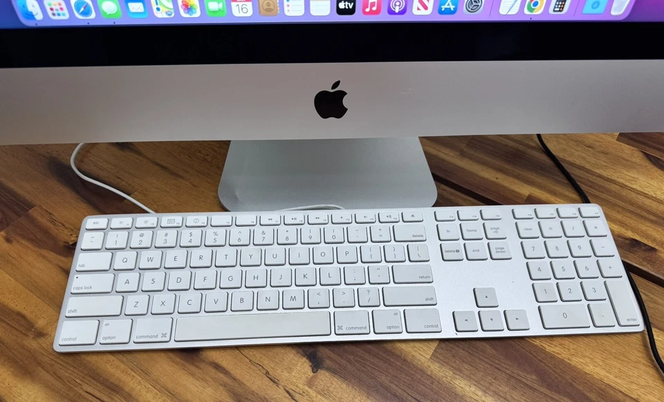 iMac 27" Retina 5k 3.3Ghz Intel Core i5 8GB 1TB AMD R9 Video (Mid 2015) A 1419 - Image 3 of 4