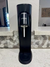 Pre Owned Drinkmate Omnifizz Sparkling Water and Soda Maker Matte Black