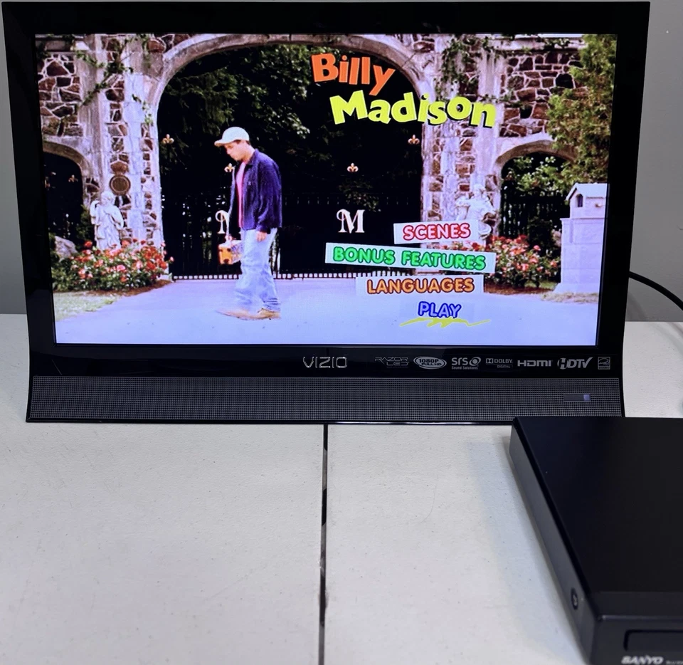 Vizio 22-inch TV Model E221VA Flatscreen 1080p LCD TV With Integrated Speakers - Image 4 of 4