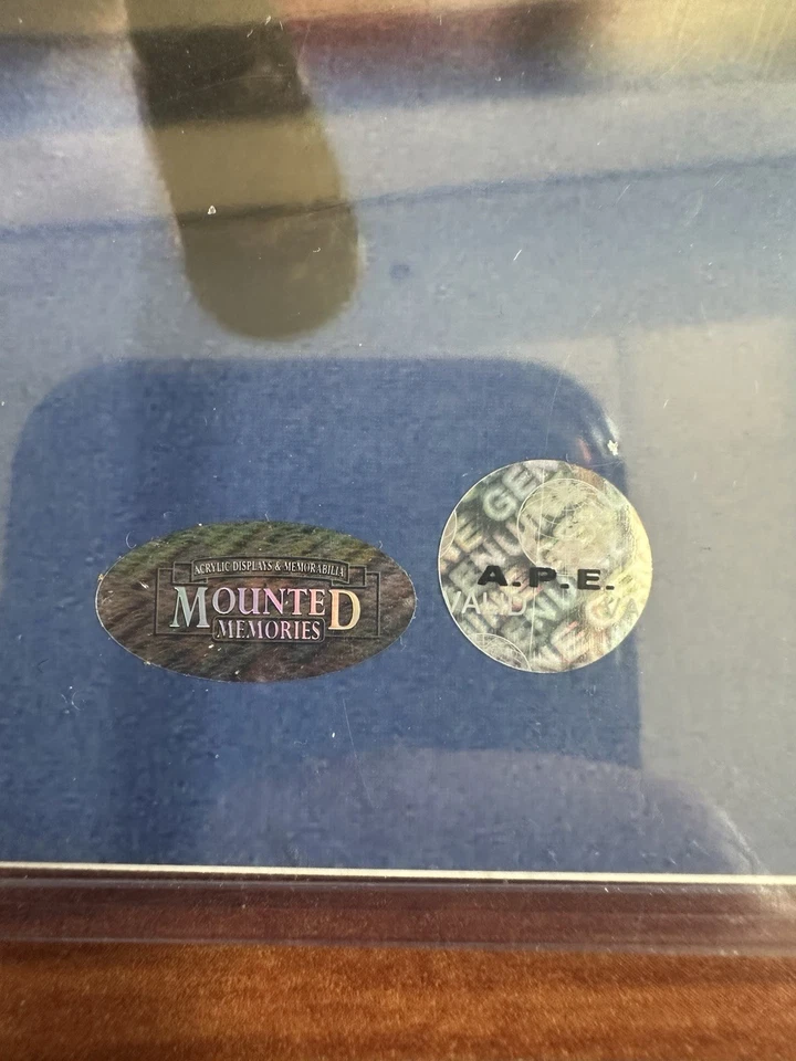 Johnny Damon Signed 8x10 Photo- JSA AUTHENTICATED- MLB- Boston Red Sox - Image 2 of 3