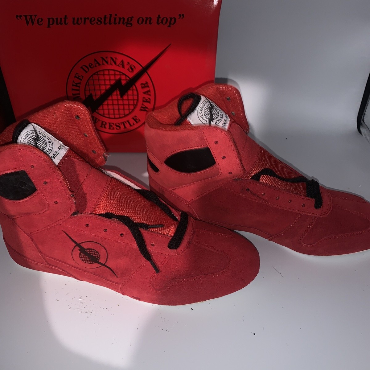 NIB Iowa Mike DeAnna Wrestling Shoes Vintage Red Men display picture 2