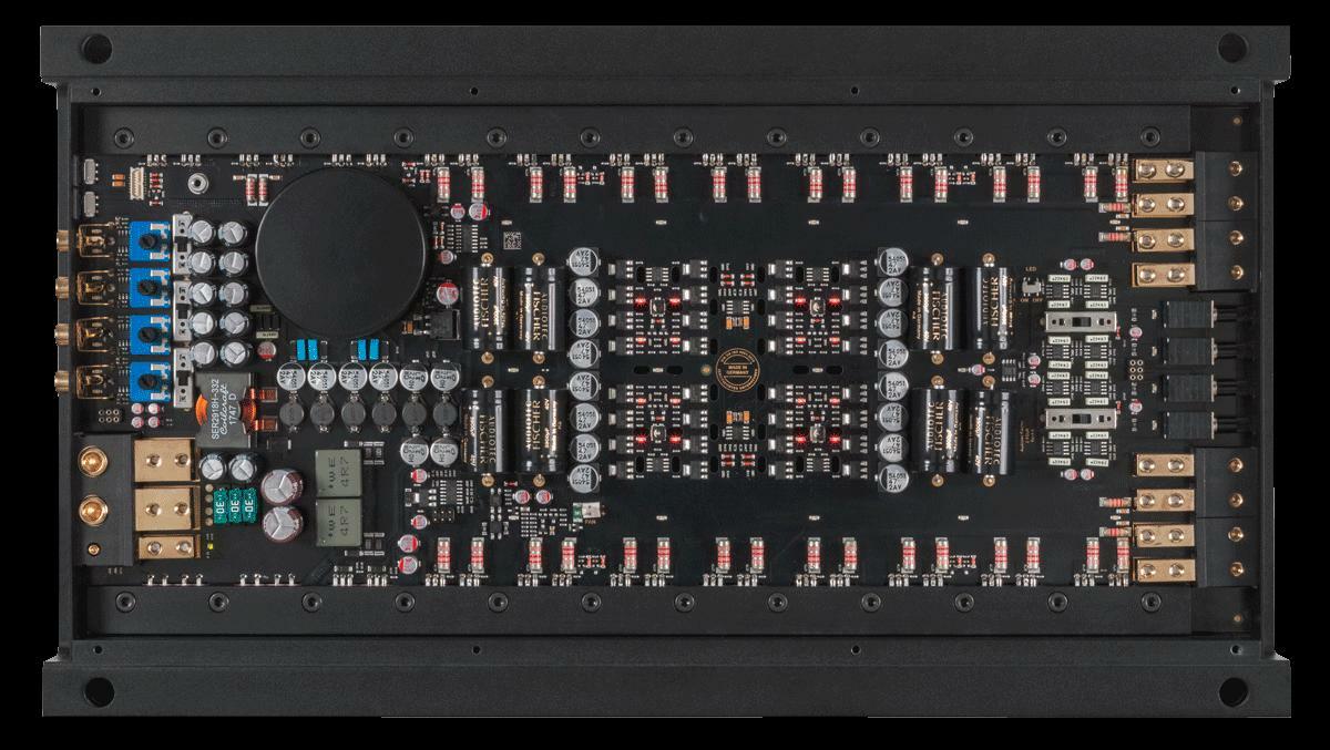 正規品　　helix C-FOUR　150W×4ch アンプ新品ヒューズ交換済 正規品 helix C-FOUR 150W×4ch アンプ新品ヒューズ交換済 正規品 helix