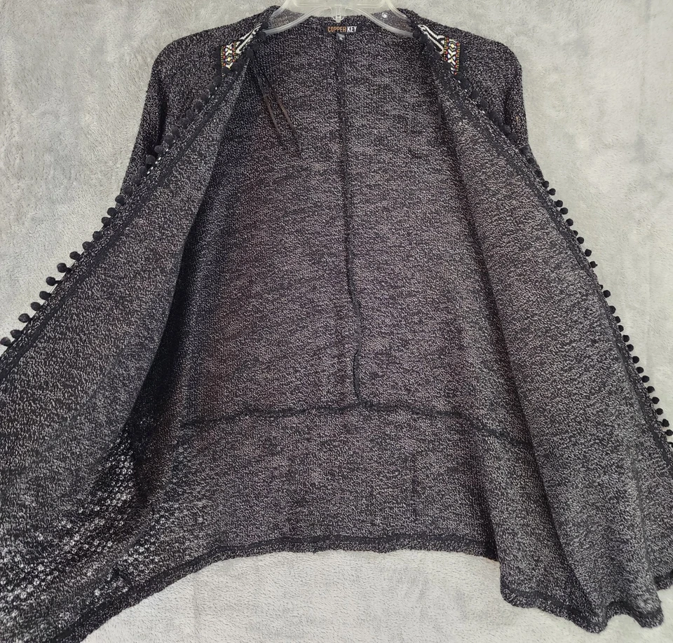 Cardigã feminino Copper Key suéter XLarge preto branco asteca casual aberto macio - Imagem 3 de 4