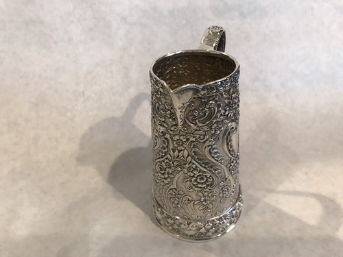 TIFFANY & CO. STERLING SILVER CREAMER AND OPEN SUGAR BOWL REPOUSSE , 1892-1902 - Picture 24 of 24