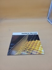 1982 DATSUN TRUCKS DEALER SHOWROOM SALES BROCHURE CATALOG GUIDE BOOKLET 