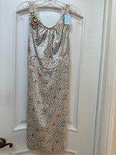 Vera Wang designer dress with beautiful accents, size 8, medium length
