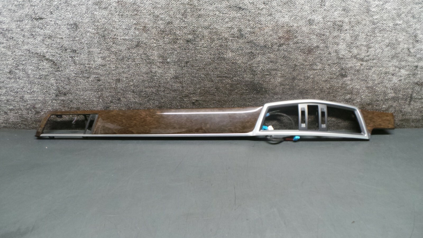 Picture 1 of 4