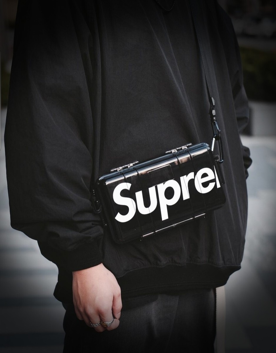 Supreme Pelican 1060 Case | Black | One Size | 100% Authentic 2019