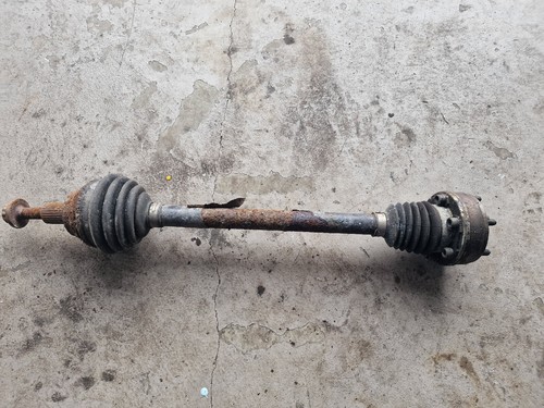 VW Antriebswelle Gelenkwelle VW Golf + Plus links Fahrerseite 1K0407271AP Antrie