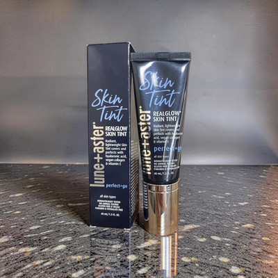 Lune+Aster RealGlow Skin Tint 15 Vanilla 1.3oz NIB NEW Authentic