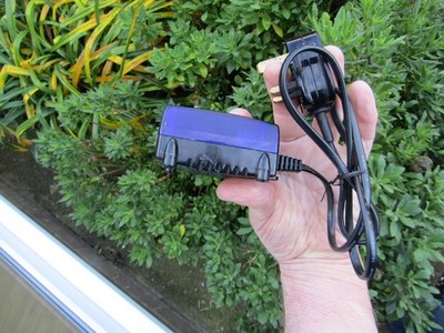 Aquarium Luftpumpe 8 Gallonen LEISER BETRIEB Gummi Silikon PENN-PLAX AirTech 2K0